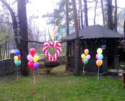 Оформление шариками в ресторане Киев