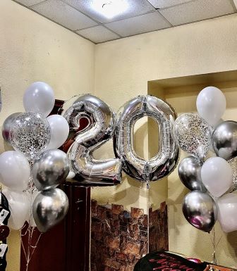 Воздушные шары на юбилей – заказать оформление шарами на юбилей в Москве